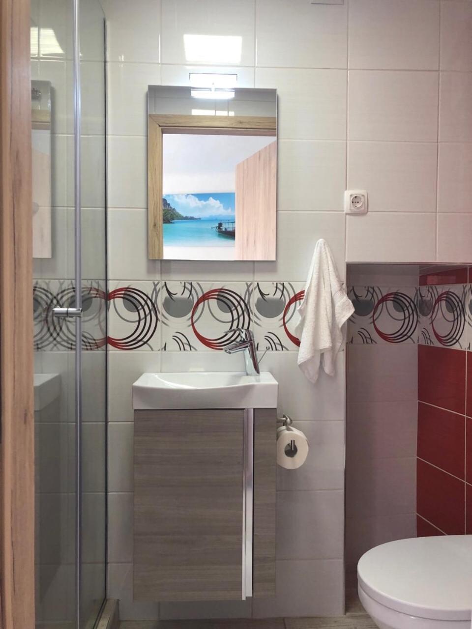Romantic Hotel Centar Omisalj Exterior photo